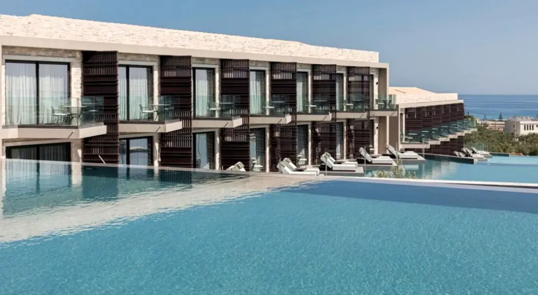 Basen w hotelu King Jason Zante by Louis Hotels
