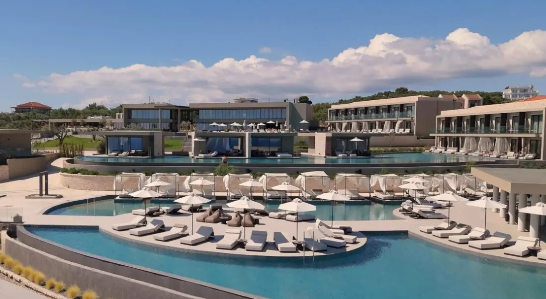 Basen w hotelu King Jason Zante by Louis Hotels