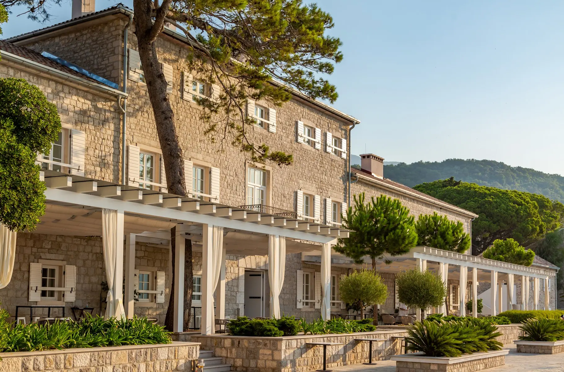 Lazure Marina & Hotel — LAZURE MARINA