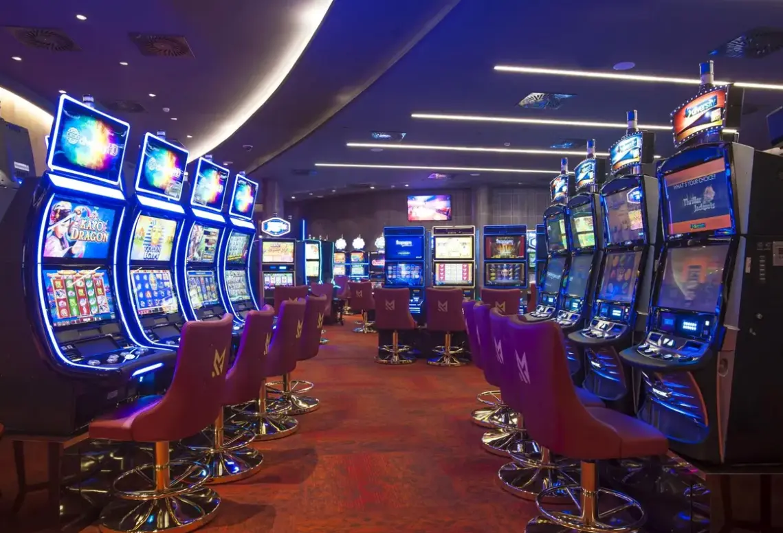 Maestral Resort & Casino