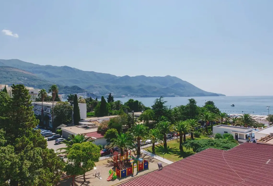 Widok z hotelu Montenegro Beach Resort