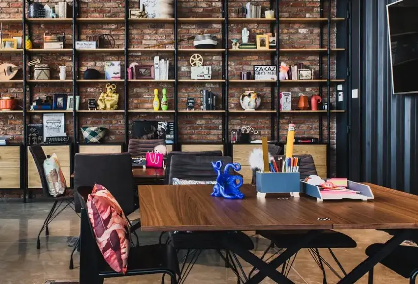 Restauracja i jedzenie w hotelu Moxy Katowice Airport