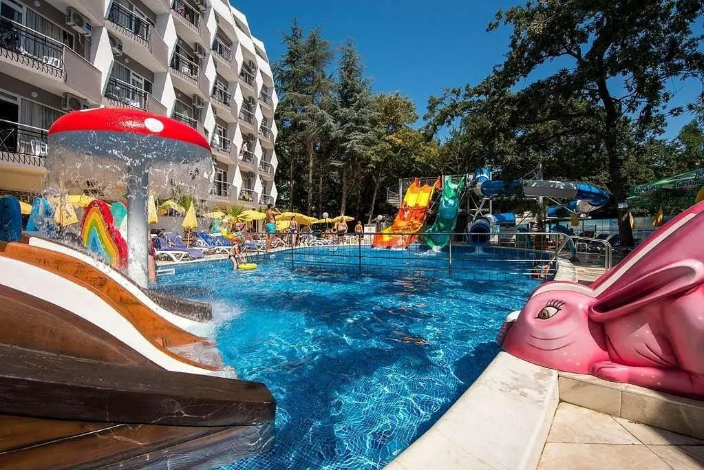 Prestige Deluxe Aquapark — PRESTIGE DELUXE AQUAPARK CLUB