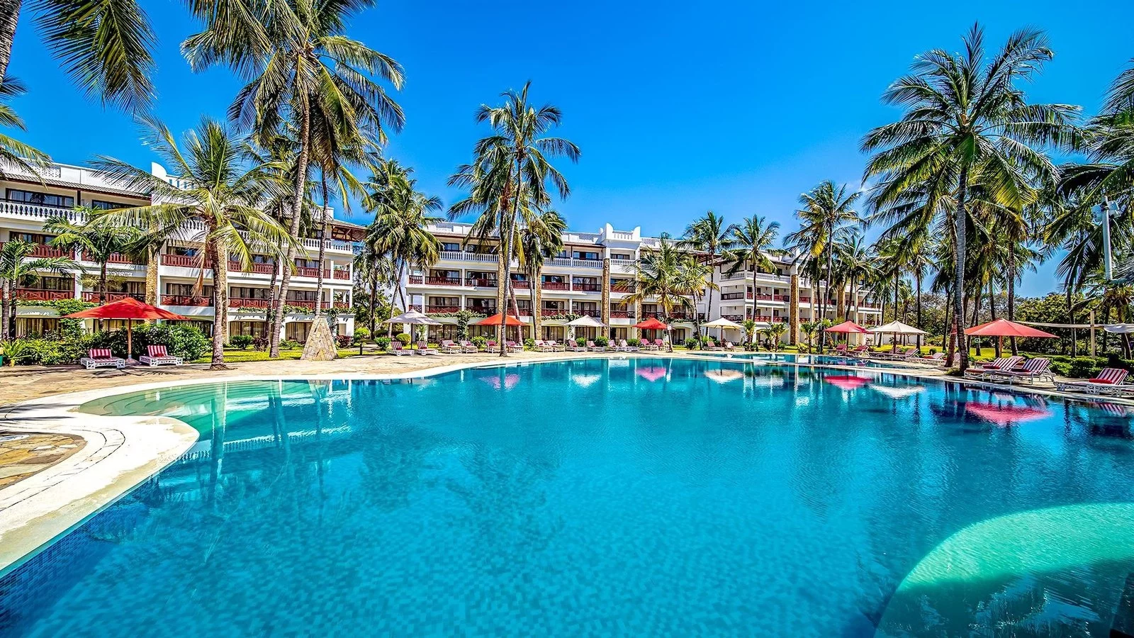 Hotel PrideInn Paradise Beach Resort