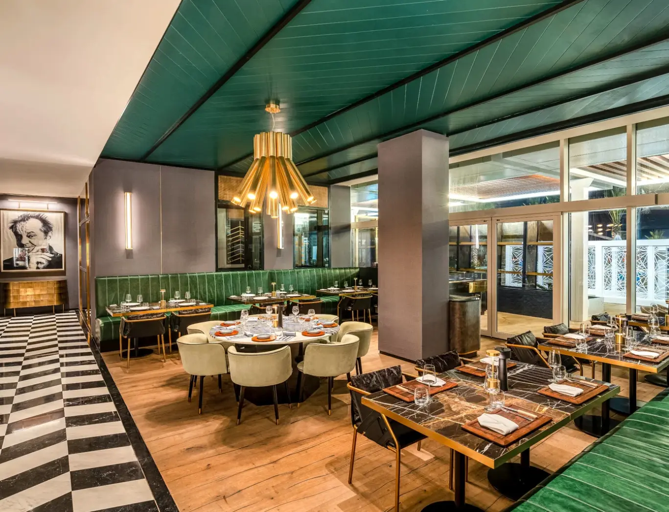 Restauracja i jedzenie w hotelu Rixos Gulf Hotel Doha