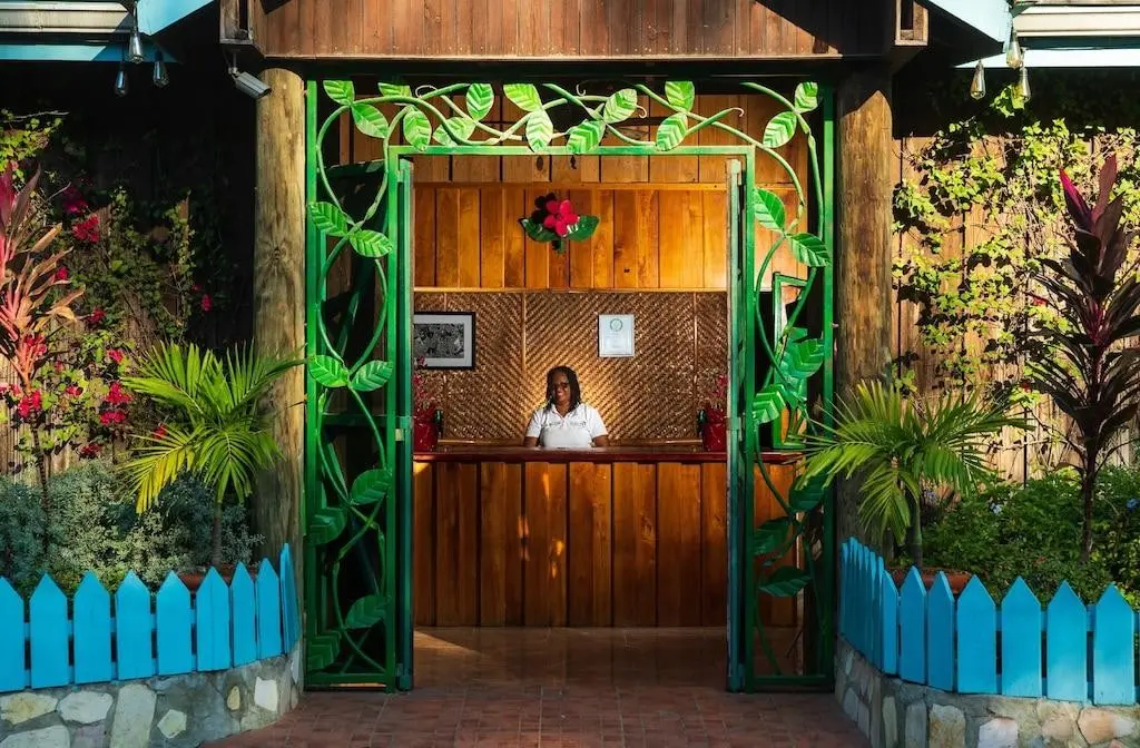 Samsara Cliff — SAMSARA CLIFF RESORT