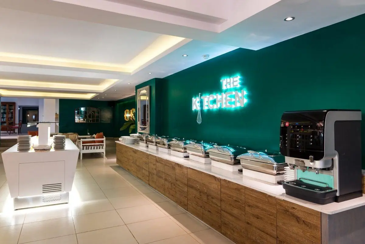 Sirocco Hotel — SIROCCO