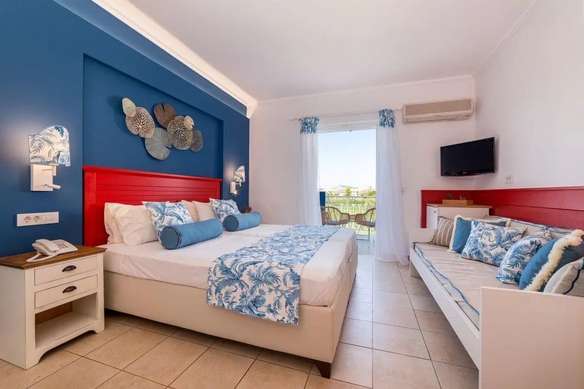 Sirocco Hotel — SIROCCO