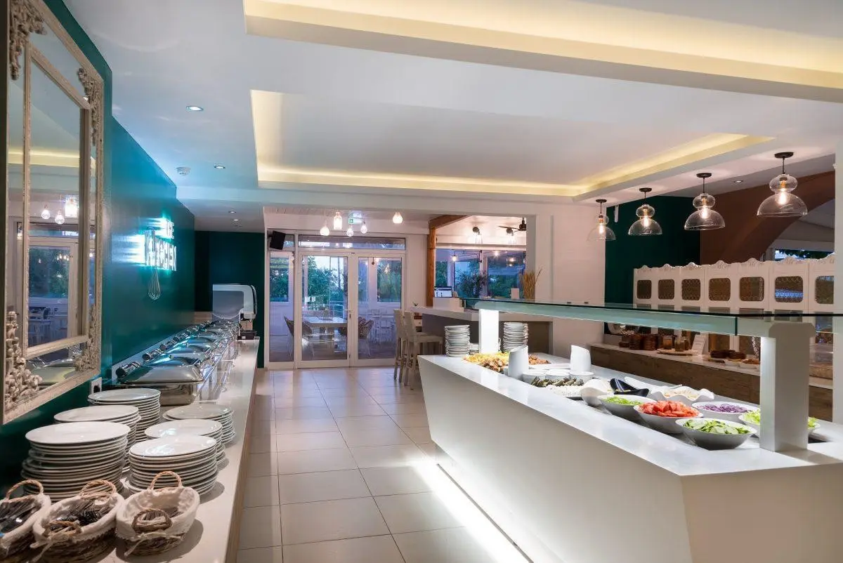 Sirocco Hotel — SIROCCO