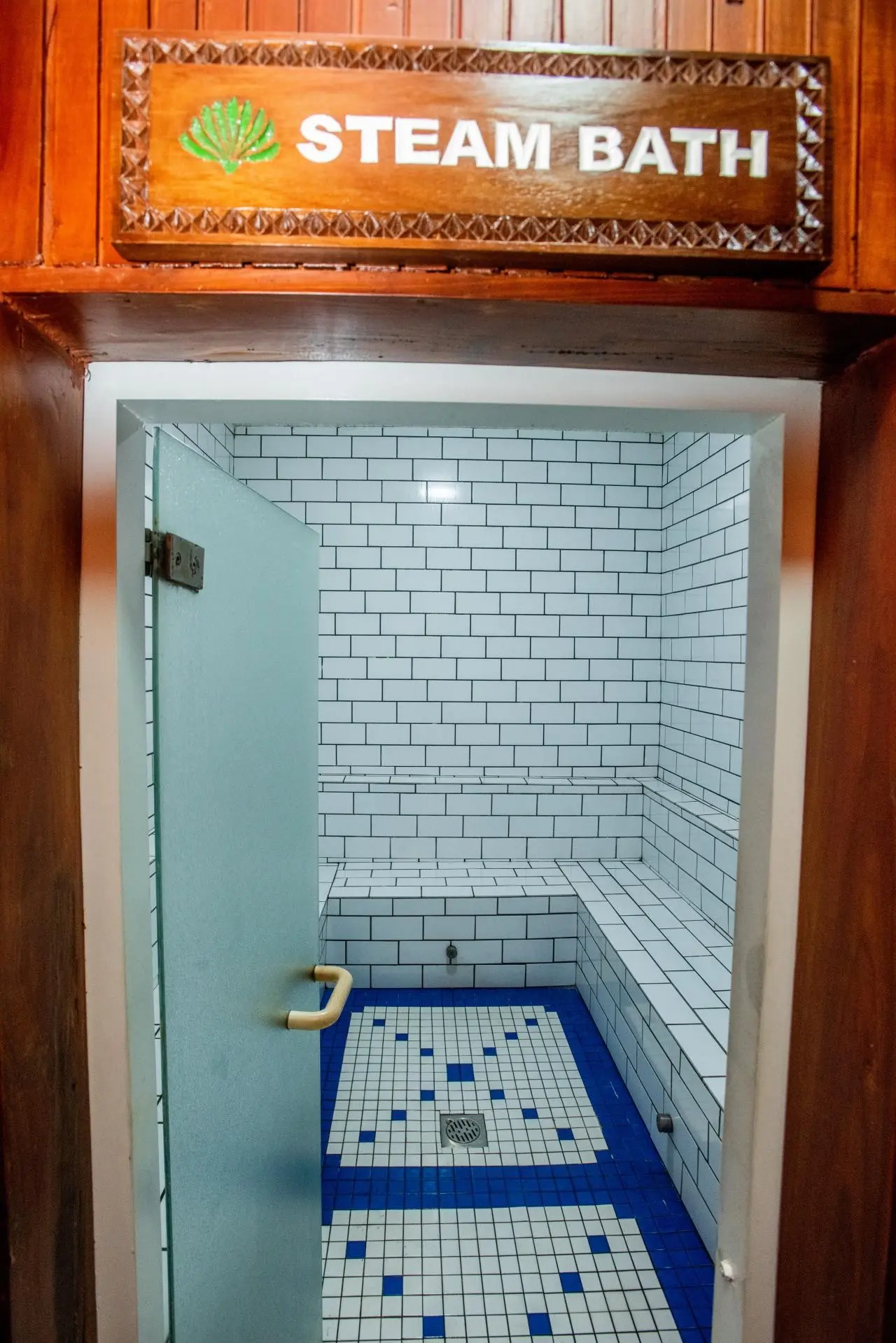 Śniegi Kilimandżaro + Traveller's Beach Hotel & Club — TRAVELLERS BEACH HOTEL & SPA