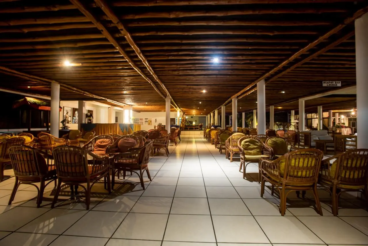 Śniegi Kilimandżaro + Traveller's Beach Hotel & Club — TRAVELLERS BEACH HOTEL & SPA