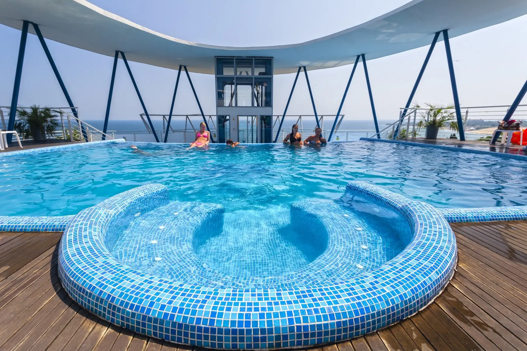 Sol Luna Bay Resort — SOL MARINA PALACE