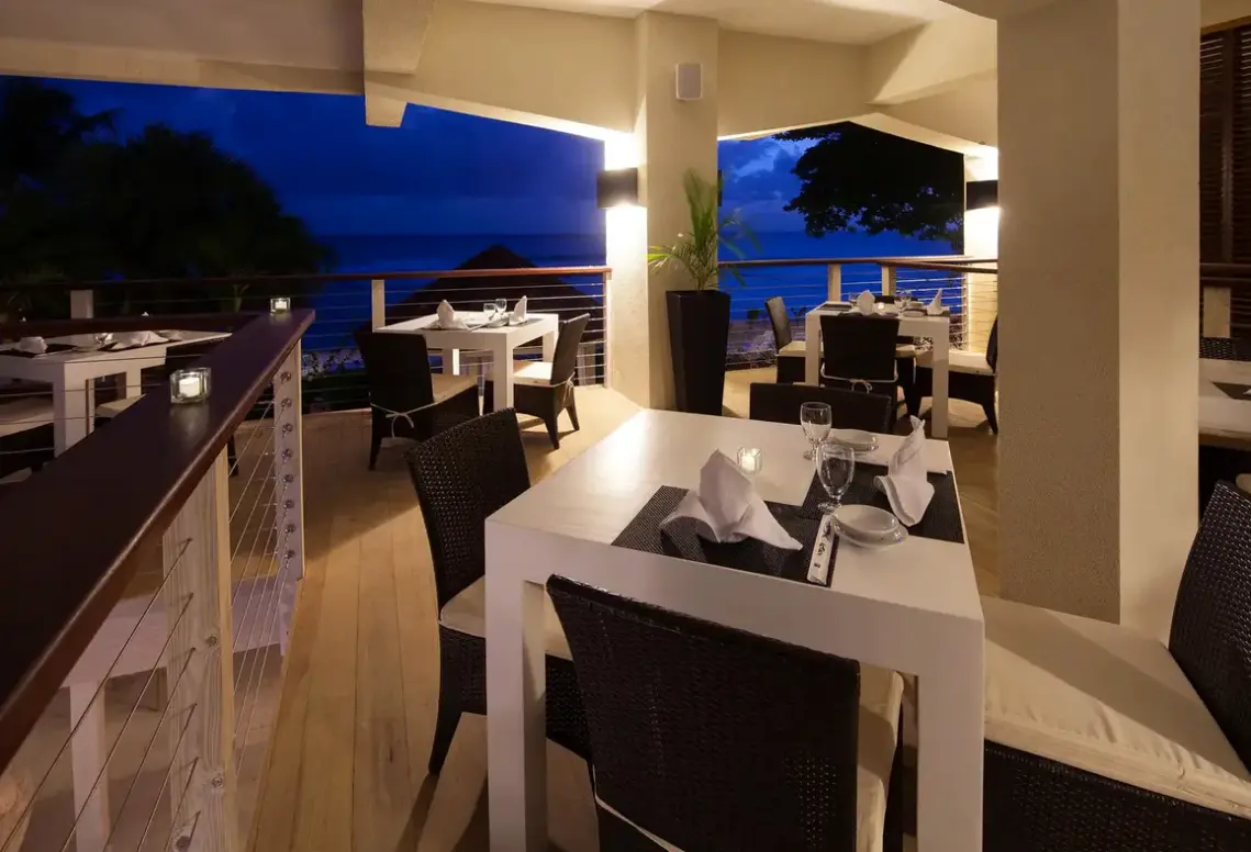 Restauracja i jedzenie w hotelu Sugar Bay Barbados