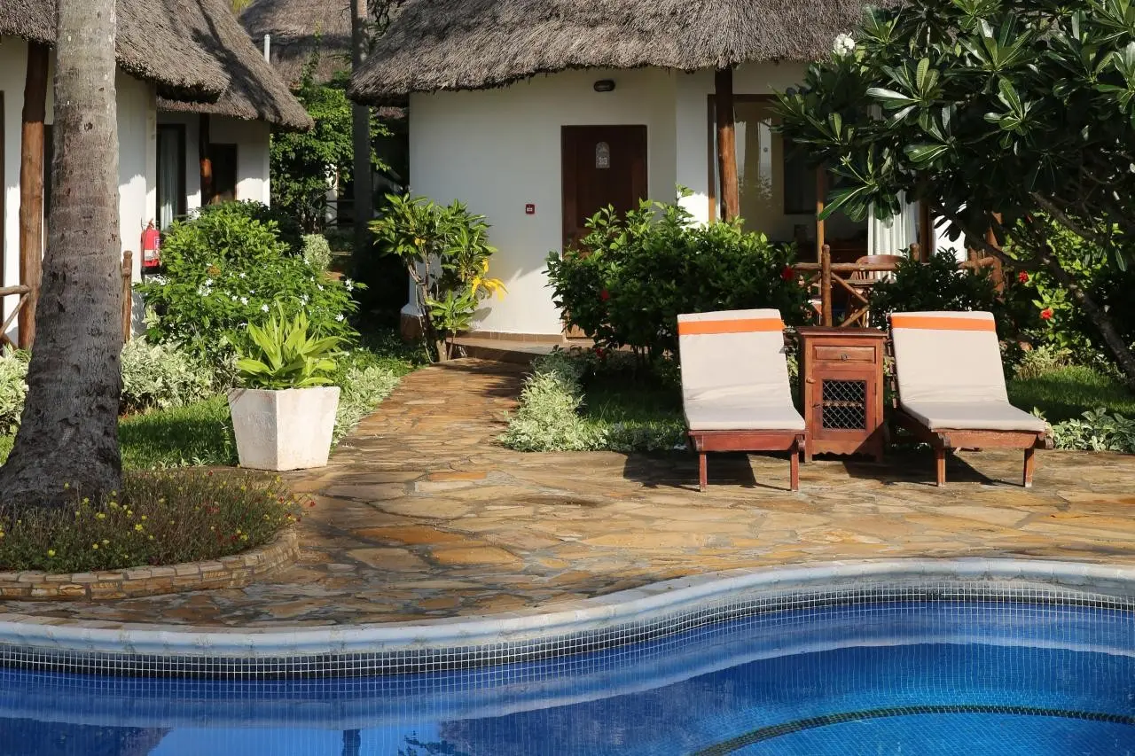 Sultan Sands Island Resort — SULTAN SANDS ISLAND RESORT