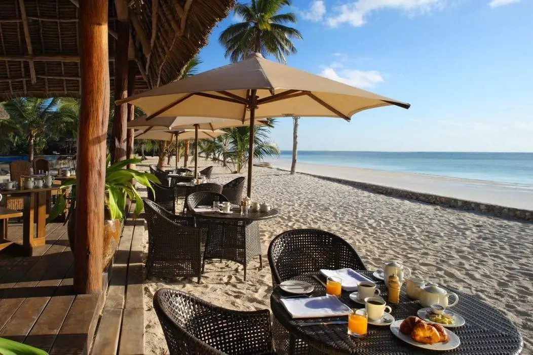 Sultan Sands Island Resort — SULTAN SANDS ISLAND RESORT