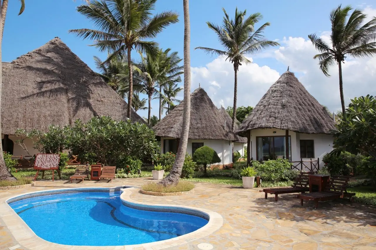 Sultan Sands Island Resort — SULTAN SANDS ISLAND RESORT