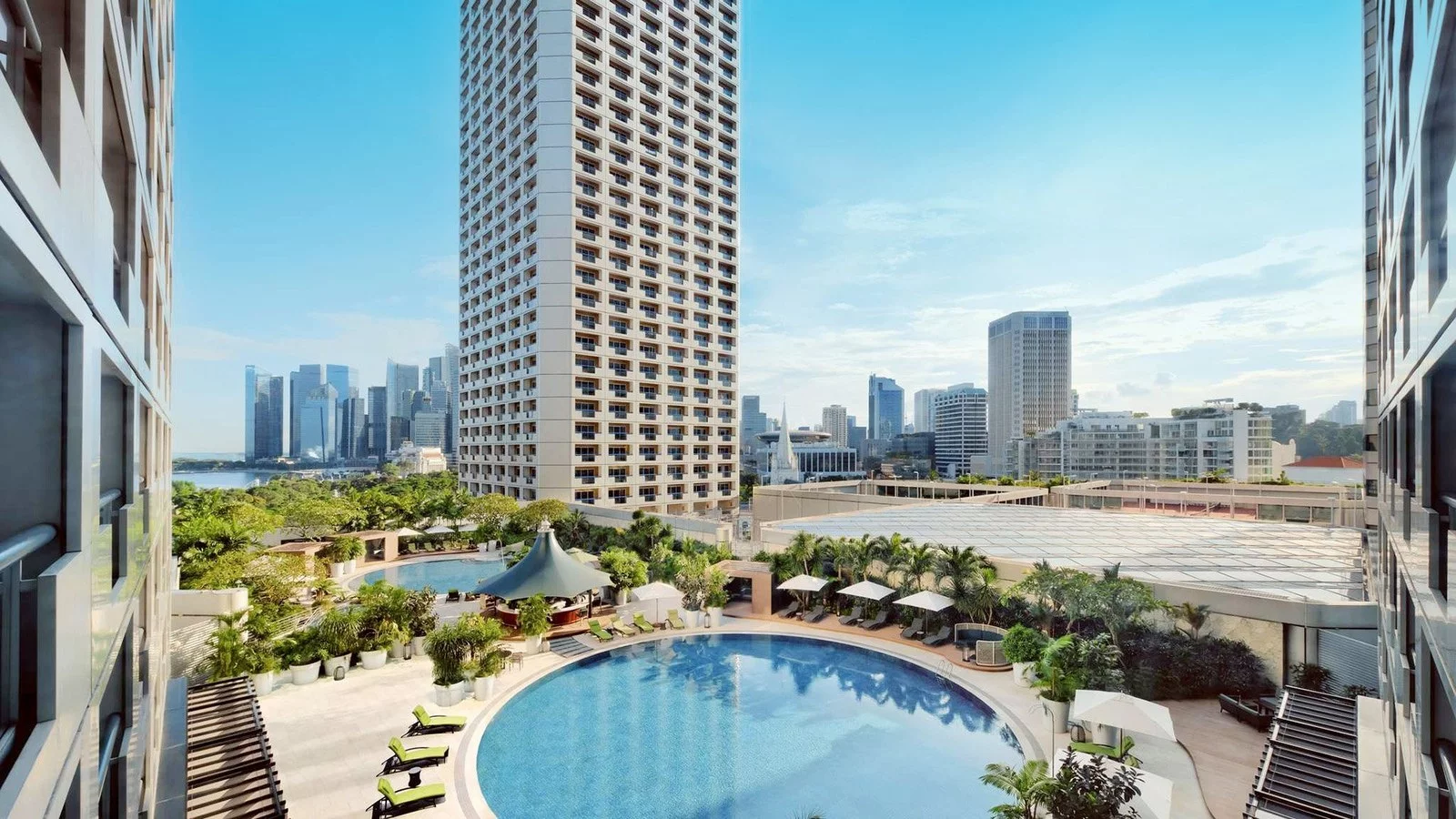 Hotel Swissotel The Stamford w Singapur - oferta last minute