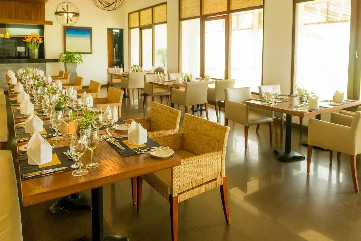 Restauracja i jedzenie w hotelu The Blue Water
