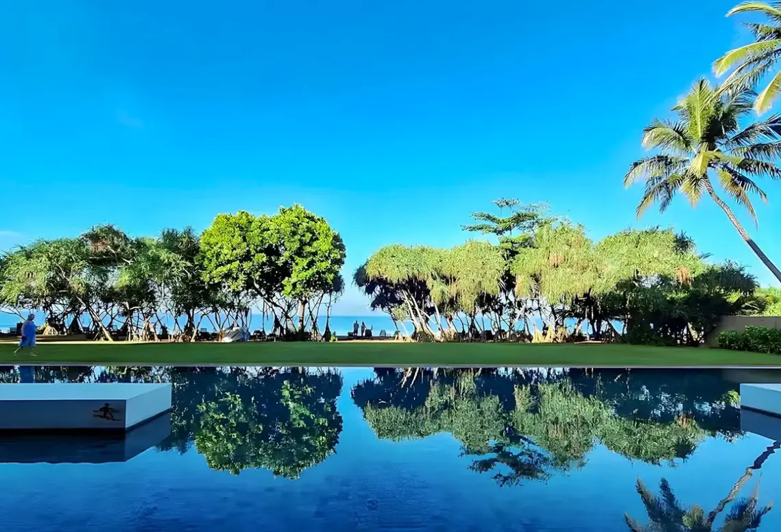 Basen w hotelu The Temple Tree Resort & Spa