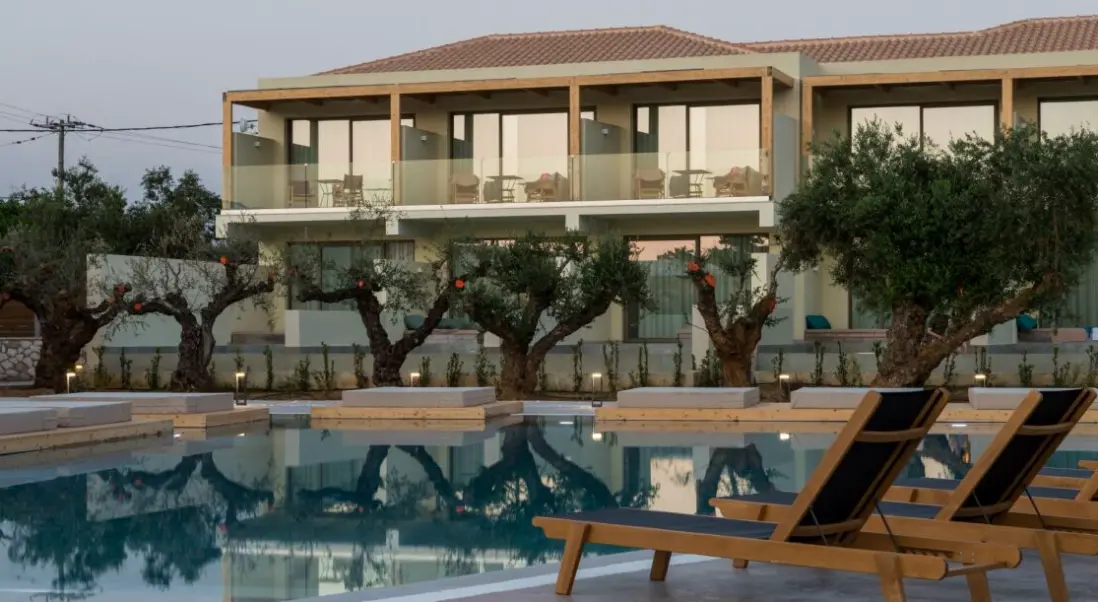 Basen w hotelu Tsamis Zante Suites