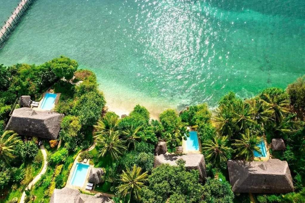 Zanzi Resort — ZANZI RESORT